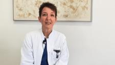 Aktuelles Video: Kopfschmerzen nach einer Corona-Impfung – Anzeichen für eine Thrombose?