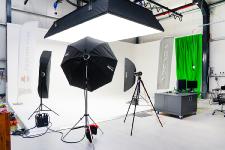 Letzter Schliff am ADCADA Fotostudio – ein Großprojekt wird fertiggestellt