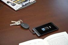 revolt Schlüsselanhänger-Powerbank mit 420 mAh & micro-USB-Kabel