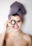 Schöne Augenblicke: Die effektive Augenpflege von Vinoble Cosmetics