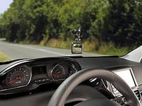 Der Mitfahrer mit dem scharfen Blick, der Fahrten perfekt aufzeichnet