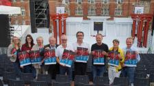Premierenluft in Kiel.Sailing.City bei der Liveübertragung des Sommertheaters