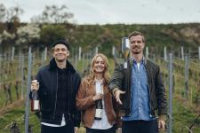 Juliane Eller, Joko Winterscheidt und Matthias Schweighöfer präsentieren den III FREUNDE Jahrgang 2019