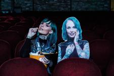 JAZZY GUDD - Valentinstagsgrüße an alle Singles: mit ihrer neuen Single "Solo" feiert die Sängerin die Ungebundenheit