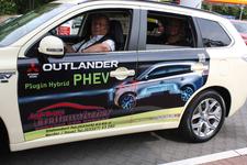 Halbjahres-Bilanz für Mitsubishi Plug-in Hybrid Outlander Taxi
