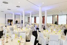 Ferien-Tagungs-Special vom NOVINA HOTEL Herzogenaurach Herzo-Base