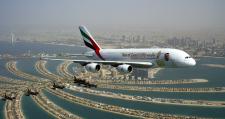 Emirates, Etihad, flydubai und Air Arabia fliegen in gemeinsamer Formation anlässlich des Nationalfeiertags der Vereinigten Arabischen Emirate