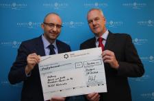 Das Missionswerk der Neuapostolischen Kirche Süddeutschland e.V. spendet der Stiftung Hänsel+Gretel 30.000,- Euro