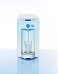Intelligenter Automat spendet umweltfreundlich Wasser