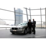 Bayerische Landtagspräsidentin Barbara Stamm übernimmt neuen Dienstwagen in der BMW Welt