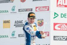 Podestplatz für kfzteile24 Mücke Motorsport in ADAC F4 zum Abschluss auf Lausitzring