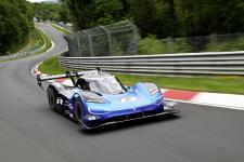 Effizienzrekord in der "Grünen Hölle" - die wegweisende Runde des Volkswagen ID.R auf der Nordschleife in Zahlen