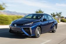 Erfolgreicher Start für Brennstoffzellenauto Toyota Mirai
