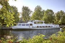 Weiße Flotte Mülheim: Stündliche Linie am Wochenende Samstage laden zu Abendfahrten ein