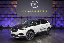 From €399 per Month: Opel Grandland X All-Wheel Drive Plug-In Hybrid