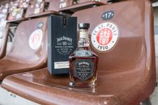 JACK DANIEL'S und der FC St. Pauli machen ein Fass auf