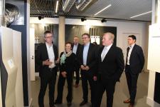 Niedersachsens Wirtschaftsminister Althusmann bei STIEBEL ELTRON