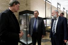 Kardinal Woelki besucht Kölner Synagogengemeinde