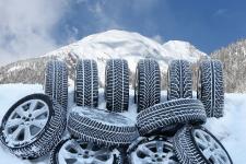 Schmale Reifen schneiden bei Schnee besser ab