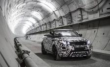 Neues Range Rover Evoque Cabriolet startet Testprogramm im Untergrund Londons 