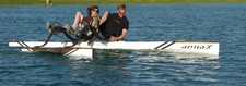 Tretbootteam der Uni testet sein hightech Weltmeisterschaftsboot