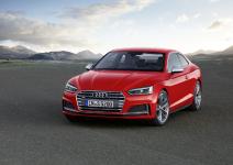 Sportliche Eleganz - das neue Audi A5 und S5 Coupé