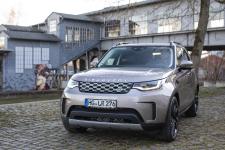 Das neue Modelljahr des Siebensitzers und Alleskönners Land Rover Discovery rollt jetzt in die Showrooms der Land Rover Händler