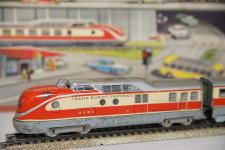 Es rattert, dampft und schnauft ... Spielzeugeisenbahnen