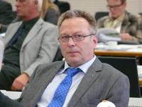 Dr. med. Edgar Pinkowski ist neues Präsidiumsmitglied der Landesärztekammer Hessen, Dr. med. Hans-Martin Hübner neuer Vorsitzender der Bezirksärztekammer Gießen
