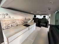 Endlich ein echtes Bett in der VW Bus Klasse