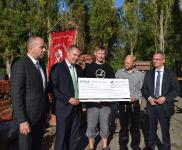 Jungmeister Daniel Kusmiercyk und Tino Blättermann sind erste Meisterbonusempfänger