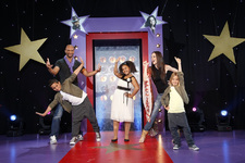 Cartoon Network produziert Sing- und Tanzshow für Kinder Cartoon Network D! Hall of Fame mit Detlef D! Soost und Kate Hall