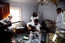 CALIFONE (USA) plus special guest: TONY DEKKER of Great Lake Swimmers (CAN)