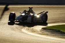 TechLab für die BMW Group: Dokumentation auf Amazon zeigt intensiven Technologie-Transfer beim Formel-E-Projekt