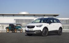 Safety for All: Opel Crossland X "120 Years" Continues the Tradition