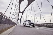 Dienstwagen-Besteuerung: Outlander Plug-in Hybrid* profitiert von geringerem Steuersatz