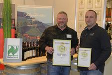 Naturland räumt bei internationalem Bio-Weinpreis Mundus Vini ab