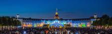 SCHLOSSLICHTSPIELE Karlsruhe 2019 unter dem Motto: "Ein Sommer der Liebe und des Lebens. Hate comes late - Love comes first."
