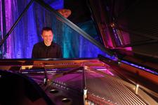 Visions and Memories – Gerd F. Schumann releases a Solo Piano CD with the Title: "You smell so good"