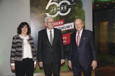 Kretschmann lobt Innovationkraft von WeberHaus