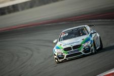 BMW DTM-Fahrer Spengler und Wittmann testen BMW iFE.18 - BMW Customer Racing Teams triumphieren in Dubai