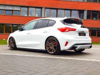 Barracuda Racing Wheels Europe: Ford Focus top model on chic Shoxx wheels