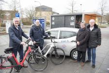 Rad, Bus und Carsharing an einem Ort