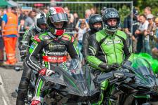 Toni Mang und Jonathan Rea in Schotten