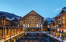 Hotels mit Ladestation für Elektroautos im Alpenraum - schnell gefunden mit neuer Online-Plattform EmobilHotels