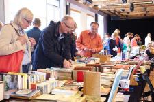 Beliebter Büchermarkt auf Haus Nottbeck