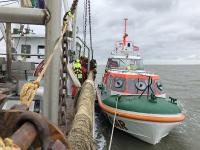 Seenotretter trainieren vor Rügen den Ernstfall