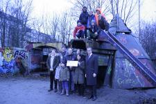 Deutscher Apotheker Verlag und Behr’s Verlag unterstützen den Aktivspielplatz Uhlenhorst in Hamburg