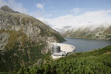 Rathscheck Schiefer: Alpine Schieferfassade für Berghotel