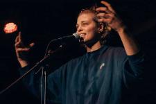 AÜW kultSLAM - Poetryslam geht in die vierte Runde